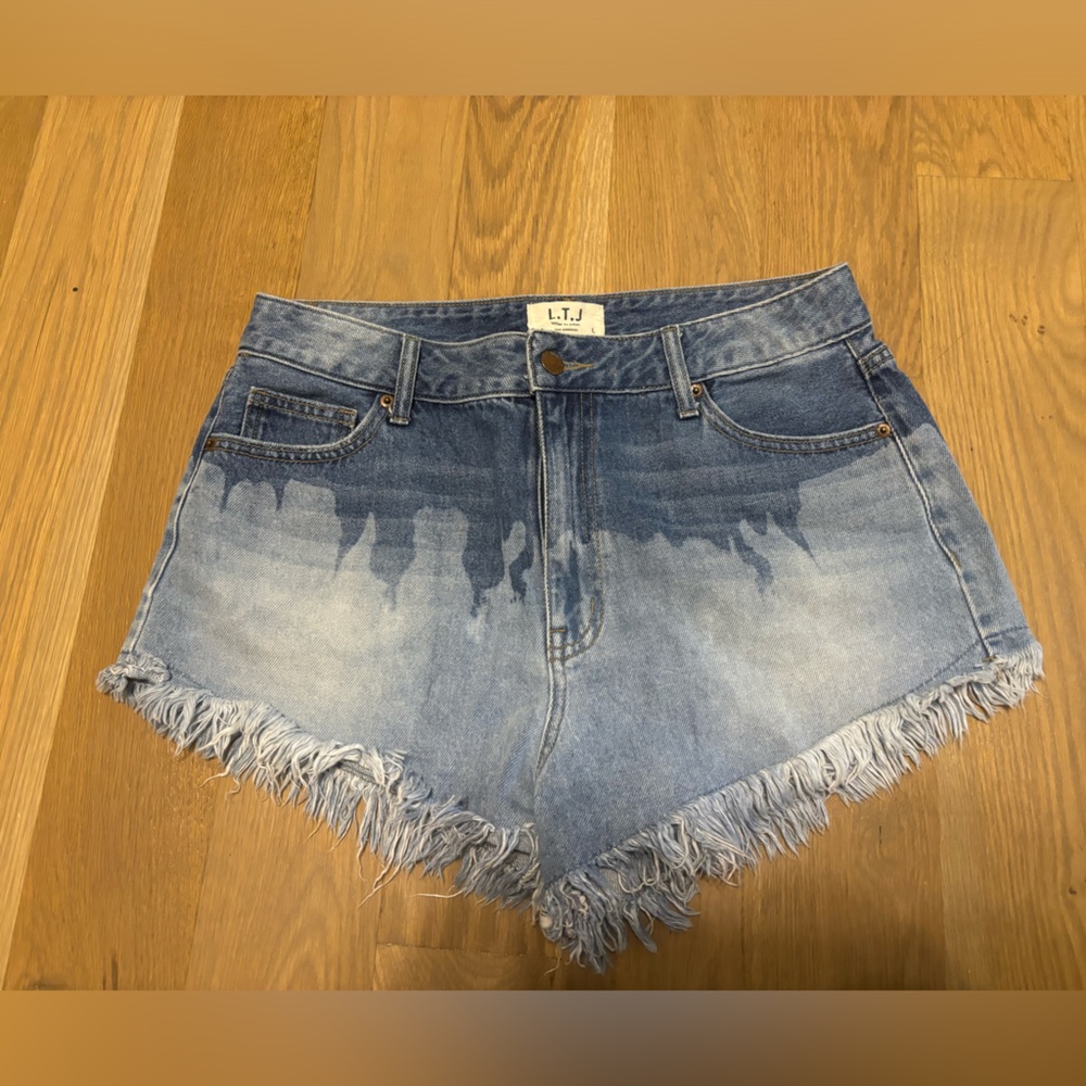 Letters To Juliet Distressed Jean Shorts size large